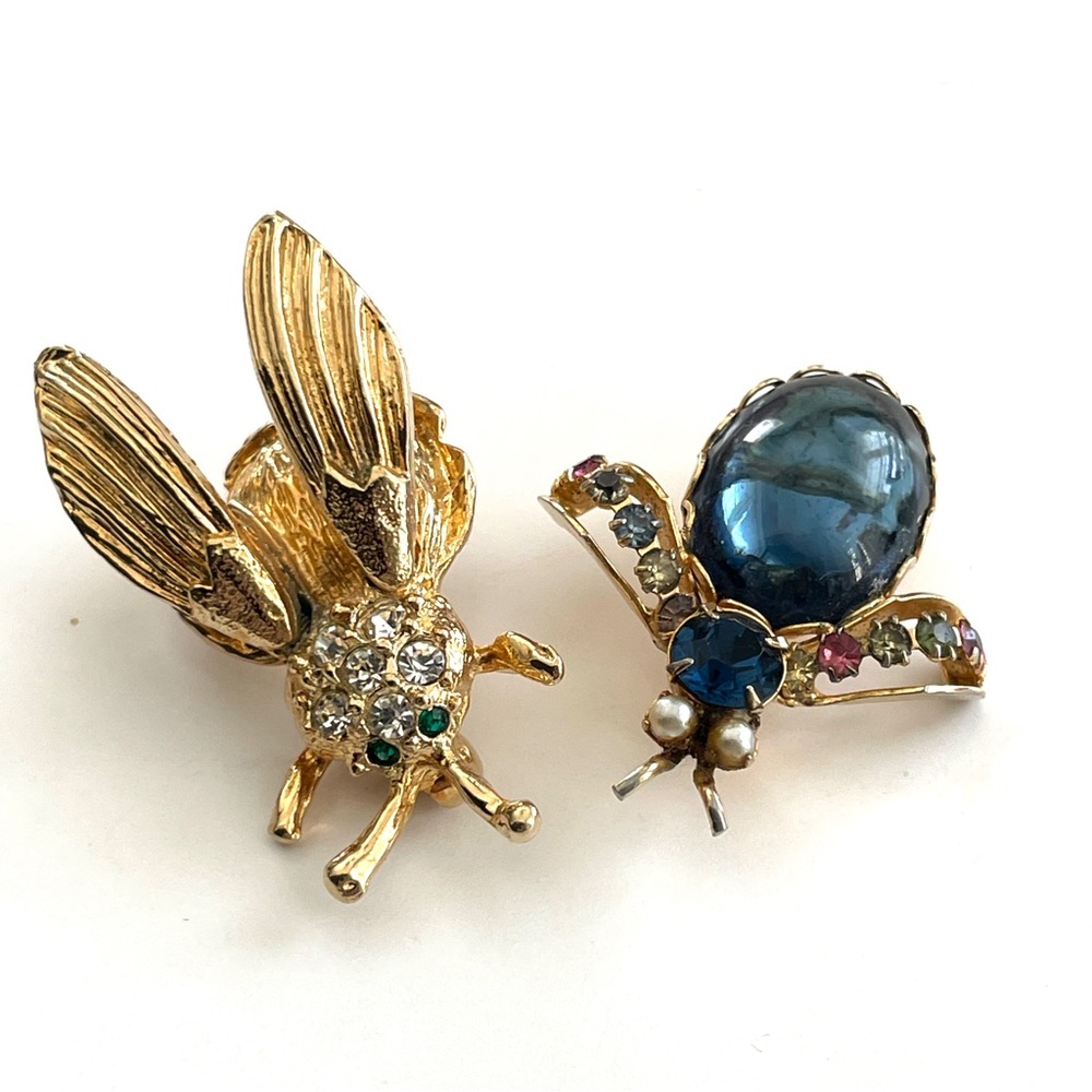 2 Vintage Gold Tone Bugs Bee Blue Beetle Rhinestones Brooch Pins Wings Move